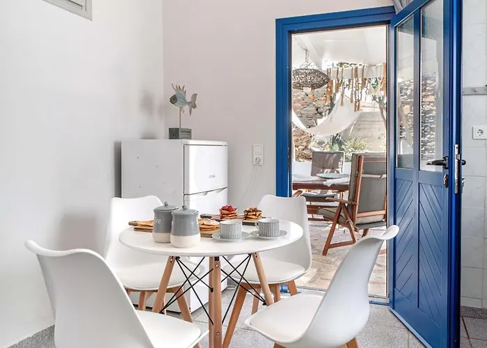 Kythnos Aegean Bliss - Seaview Getaway بيت للعطل